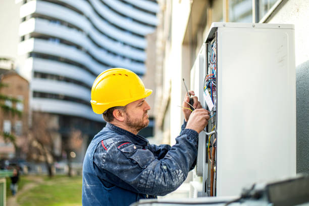 Best Circuit Breaker Installation and Repair  in Altamont, OR